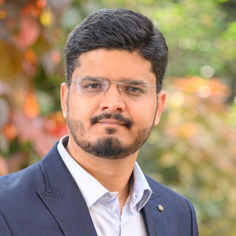 Ayush_LinkedIn pic.jpg